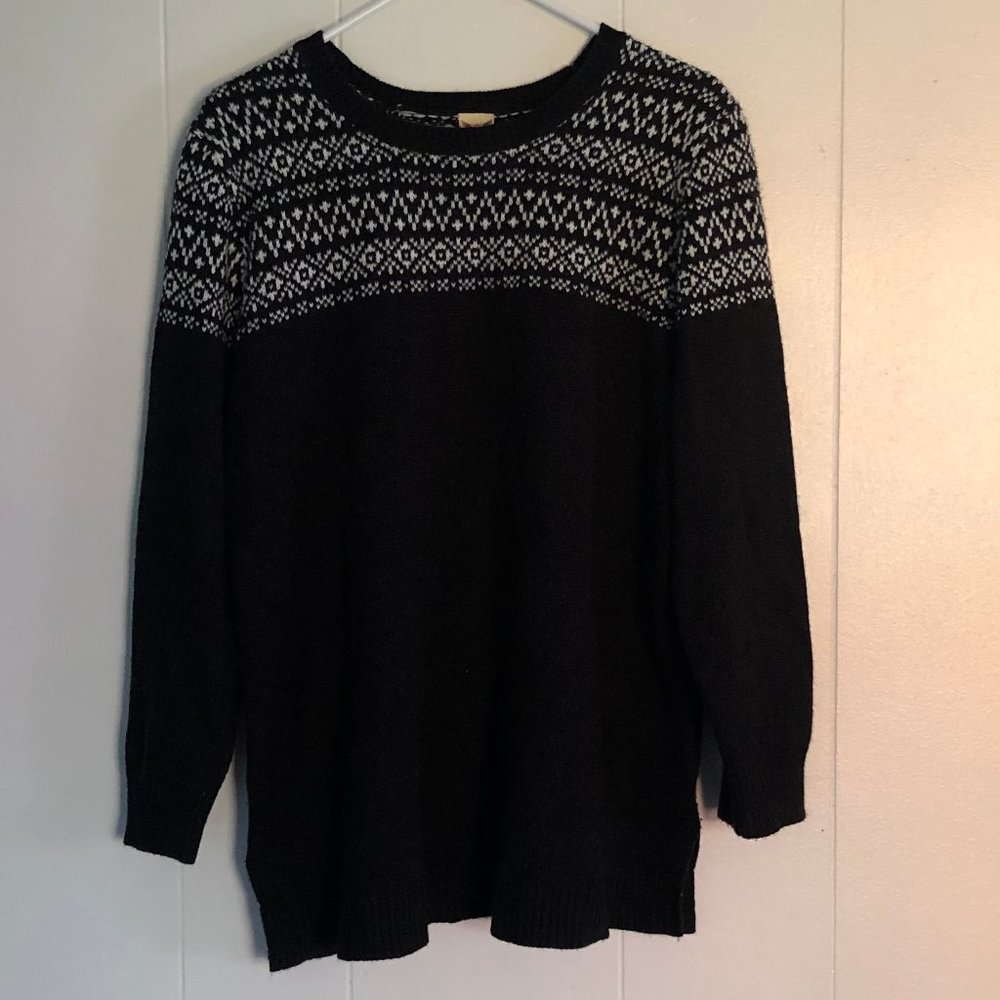 black, white, sweater, long sleeve